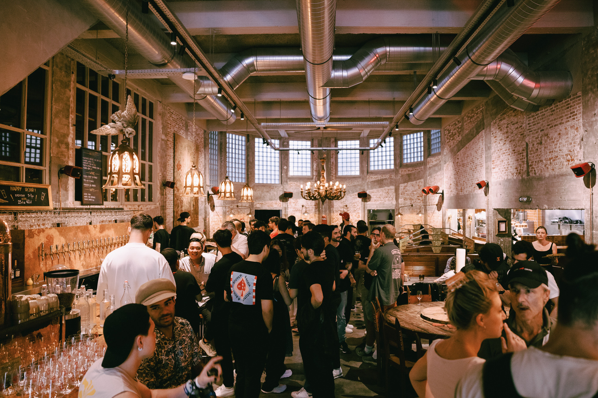Main Hall · Crowd
