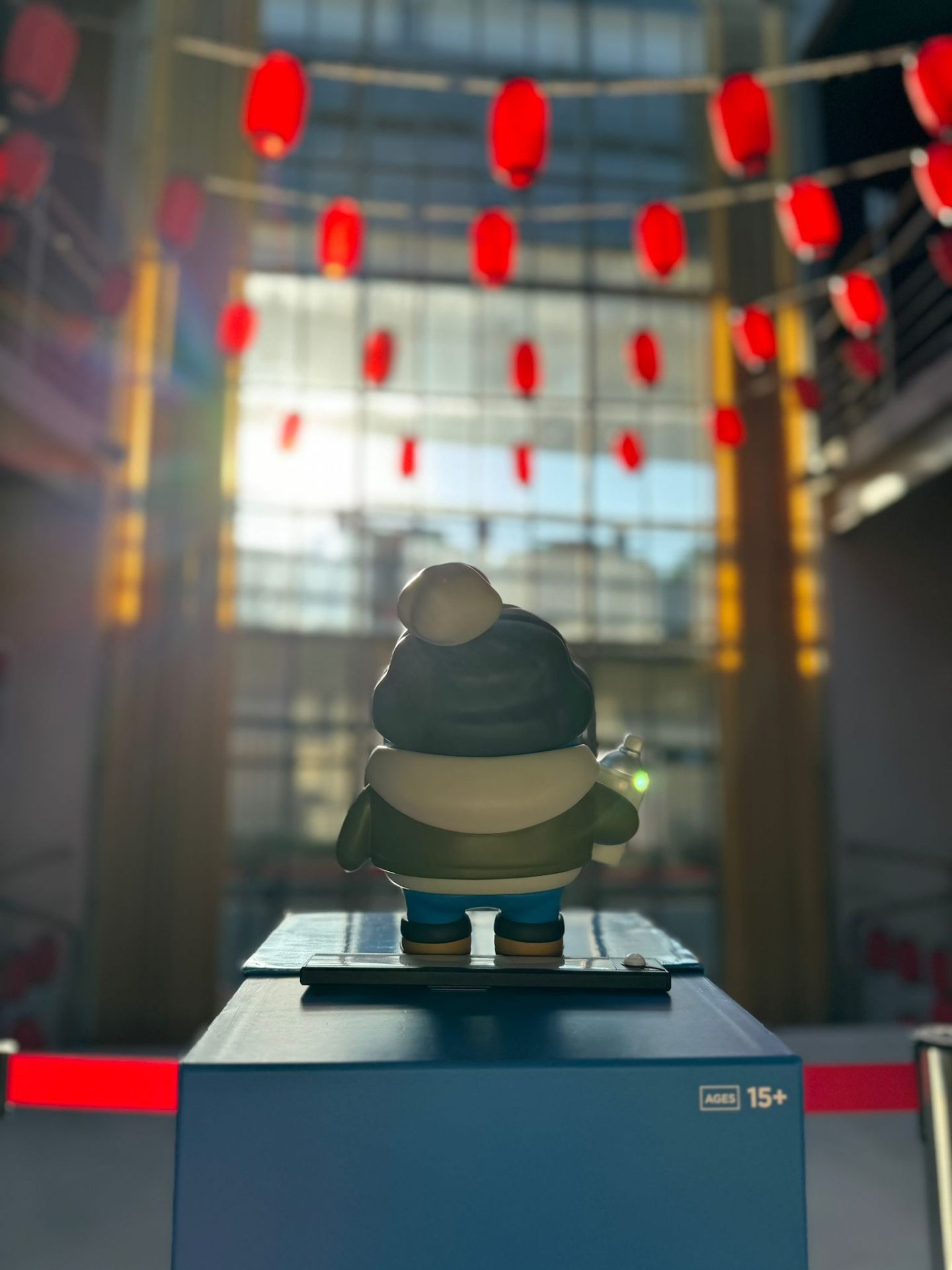 Azuki Figure · Lantern Atrium
