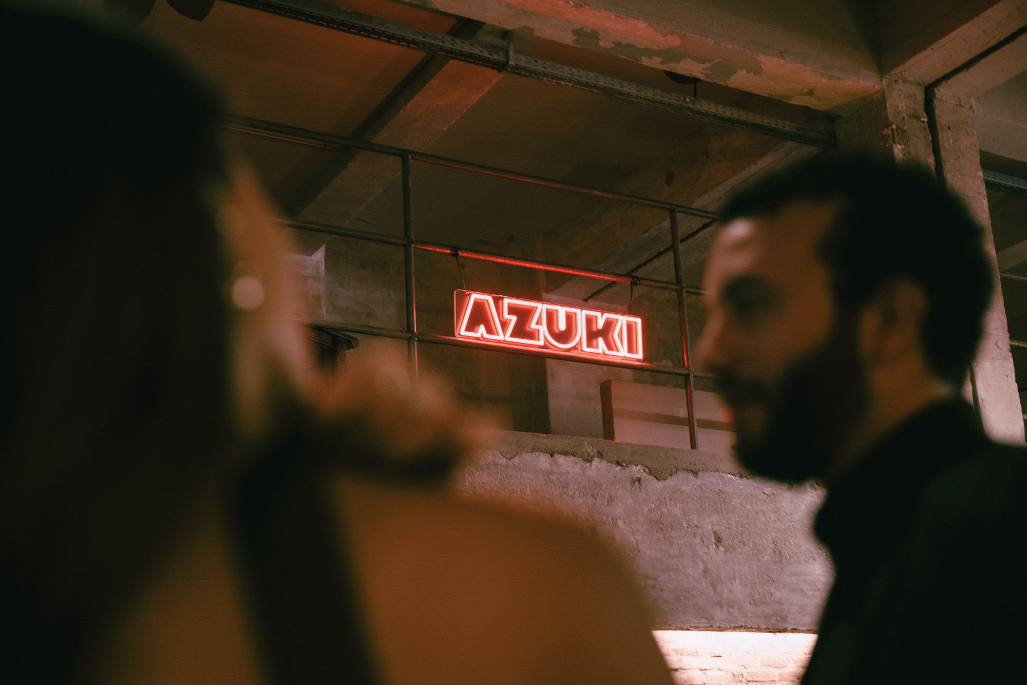 Azuki Neon · Conversation